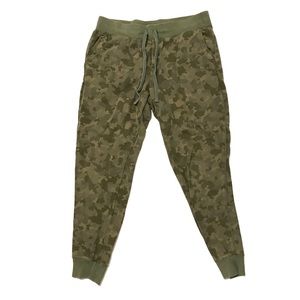 UNIQLO Womens Camo Sweatpants With Pocket